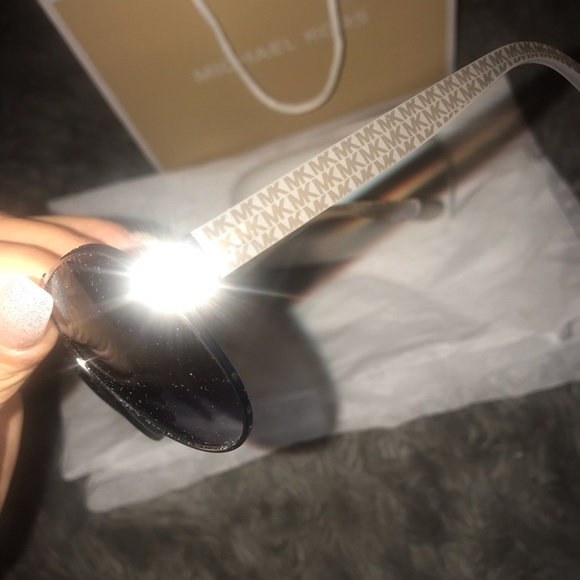 Sunglasses - Picture 4 of 4